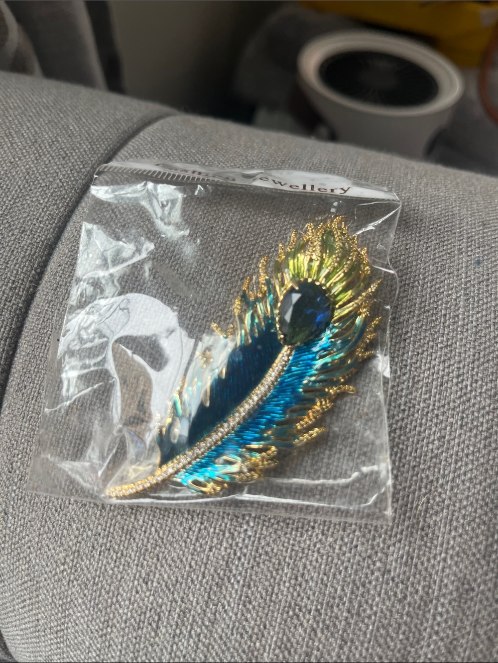 Peacock Feather Crystal Brooch - Blue & Gold Women’s Accessory